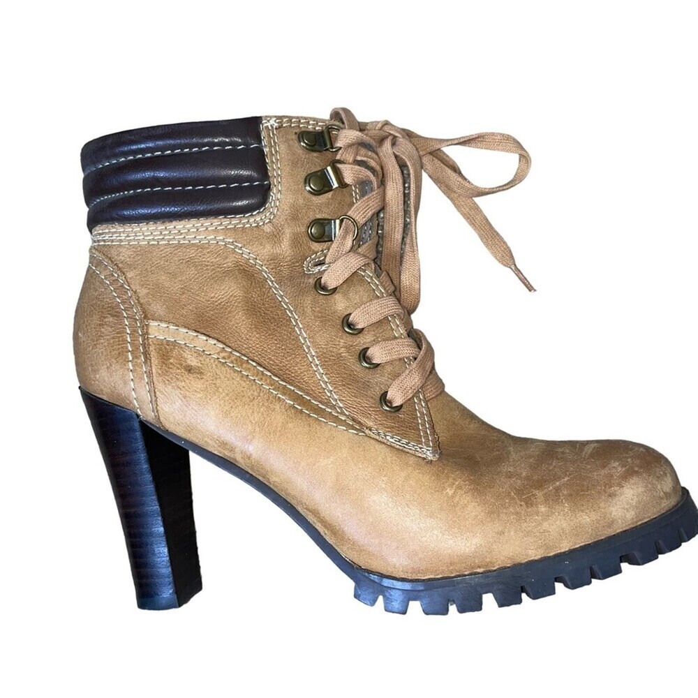 Two Lips boots Women's Contemporary chunky heeled work boot style lace up SZ 9